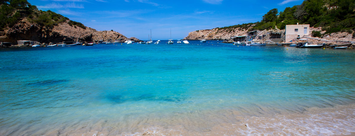 Cala Vadella Ibiza | Deze prachtige baai herbergt een van de mooiste stranden van Ibiza