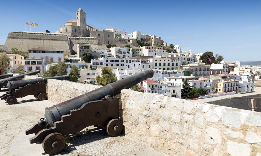 Dalt Vila is een van de populairste bezienswaardigheden van Ibiza 