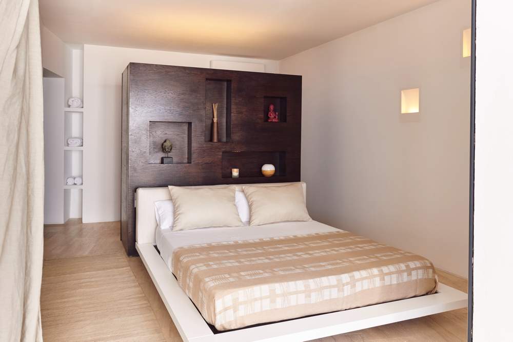 Moderne villa op Ibiza huren? Bright Blue is een zeer luxe en moderne villa