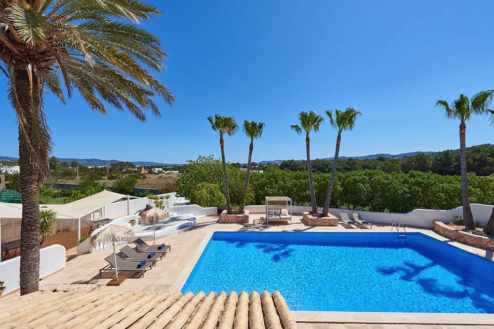 Luxe villa op Ibiza huren? Villa des Torrent is een heerlijke en riante villa om te huren