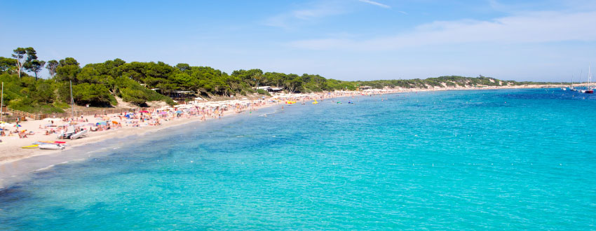 Ibiza tips over stranden, accommodaties en plaatsen