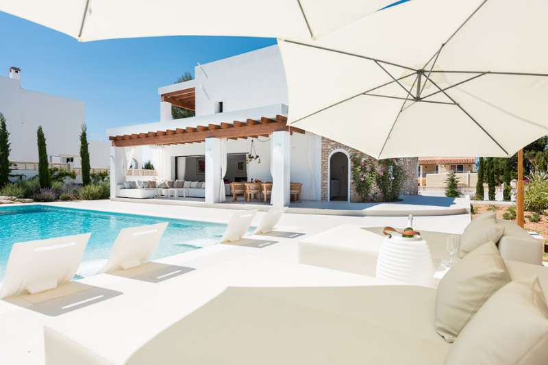 Luxe vakantiehuis op Ibiza huren? Can Pierre (nabij Port des Torrent) heeft o.a. een top zwembad